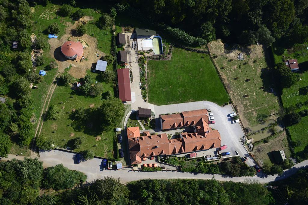 Pension Kadlcuv Mlyn Brno Exterior photo