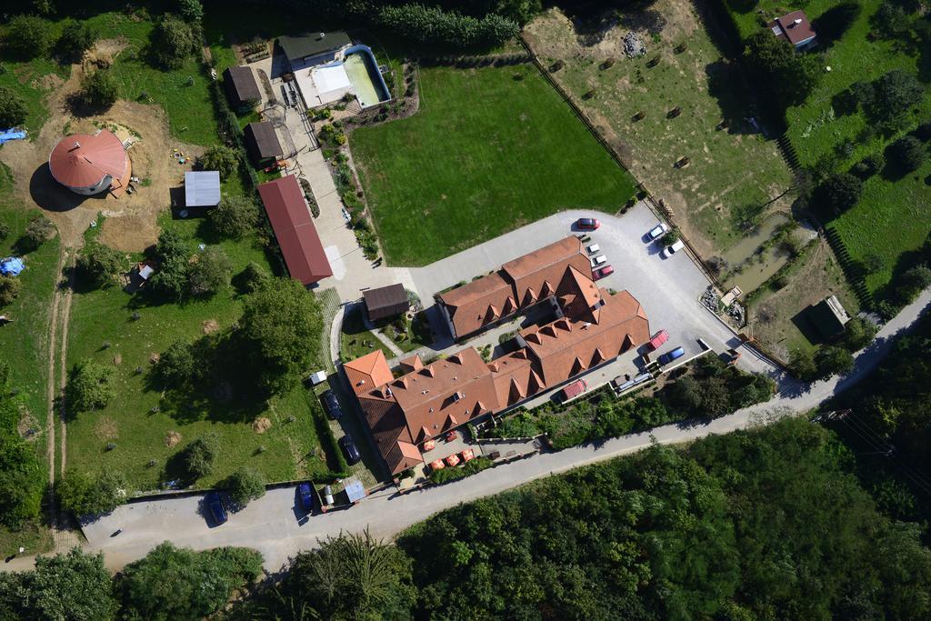 Pension Kadlcuv Mlyn Brno Exterior photo